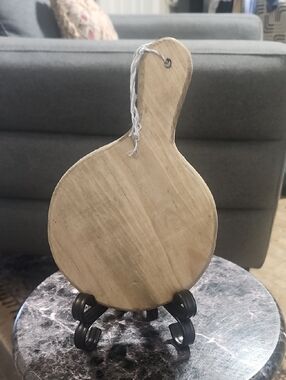 Source Unknown Natural Wood Round Cutting/Serving Board with Handle